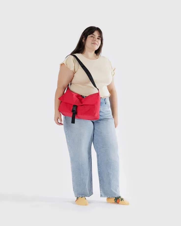 BAGGU Messenger Bag - Recycled - Candy Apple Red