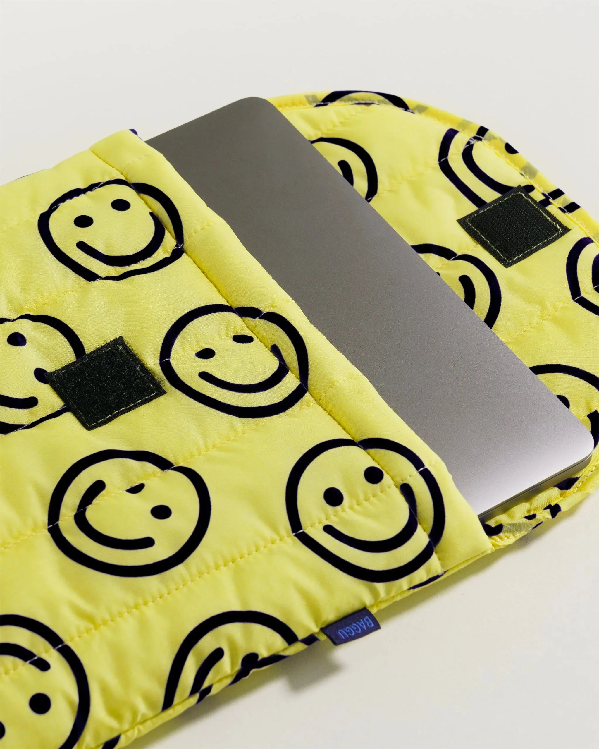 Baggu - Puffy Laptop Sleeve 13”, Yellow Happy