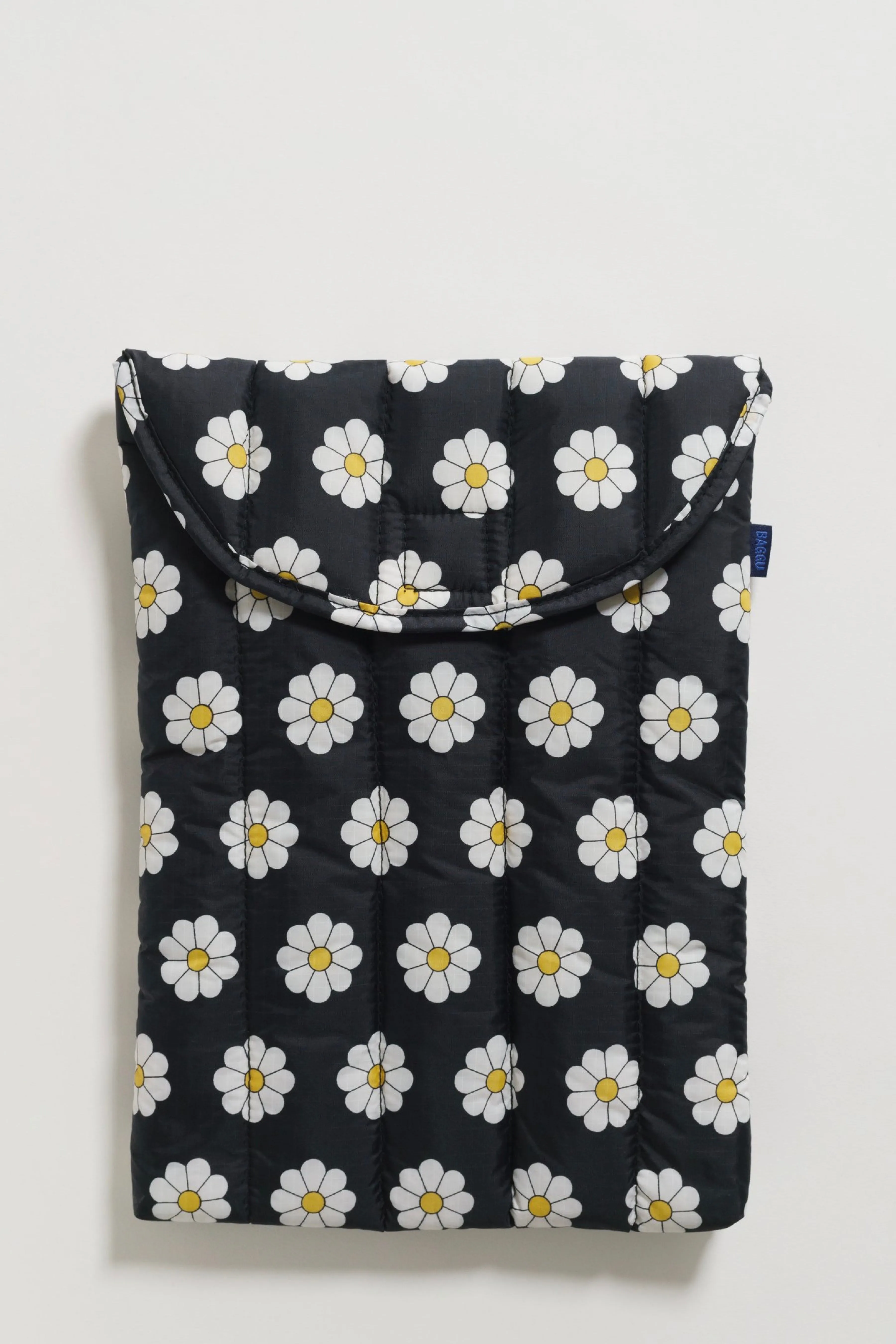 Black Daisy Puffy Laptop Sleeve