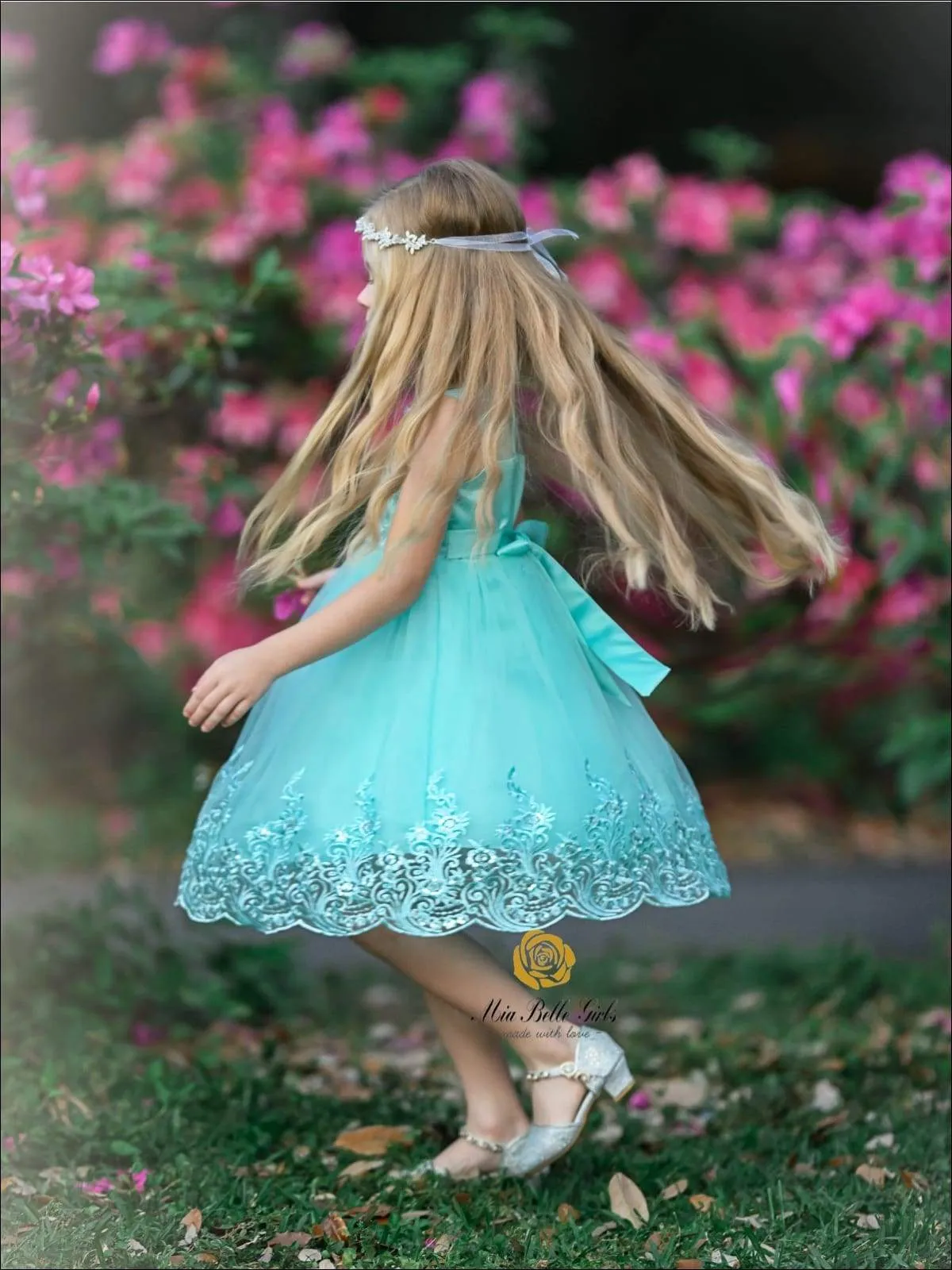 Girls Sleeveless Faux Crystal Neckline Sequin And Lace Embroidery Dress