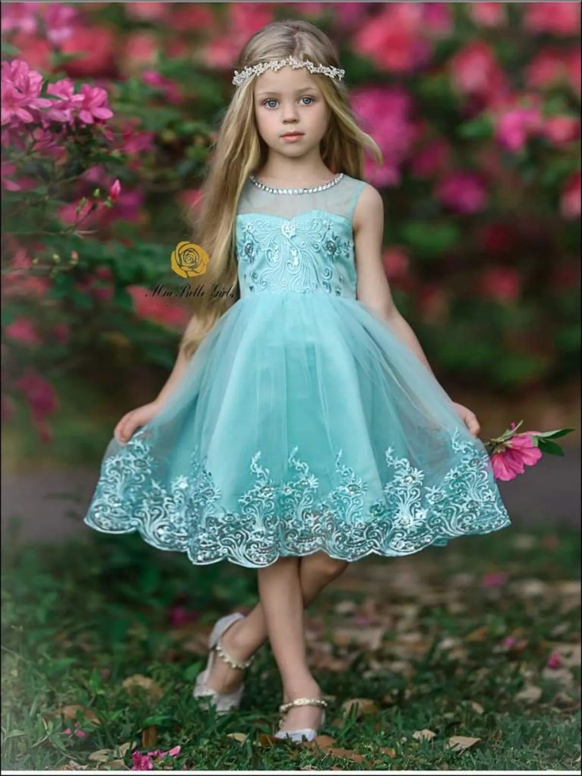 Girls Sleeveless Faux Crystal Neckline Sequin And Lace Embroidery Dress