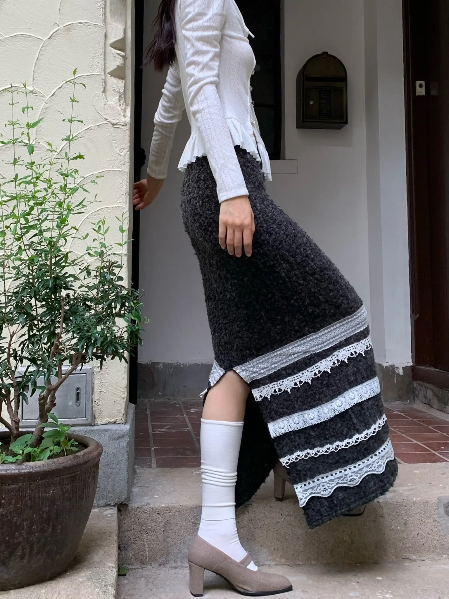 Sweet puffy sleeve hollow-out white long-sleeved top